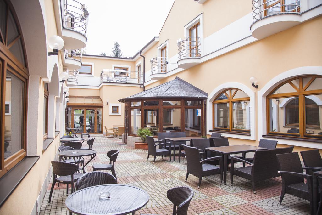 Hotel Eminent Zlaté Moravce 외부 사진