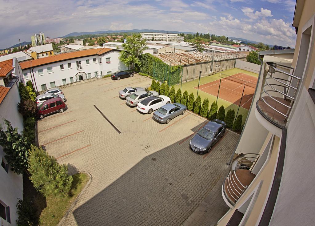 Hotel Eminent Zlaté Moravce 외부 사진